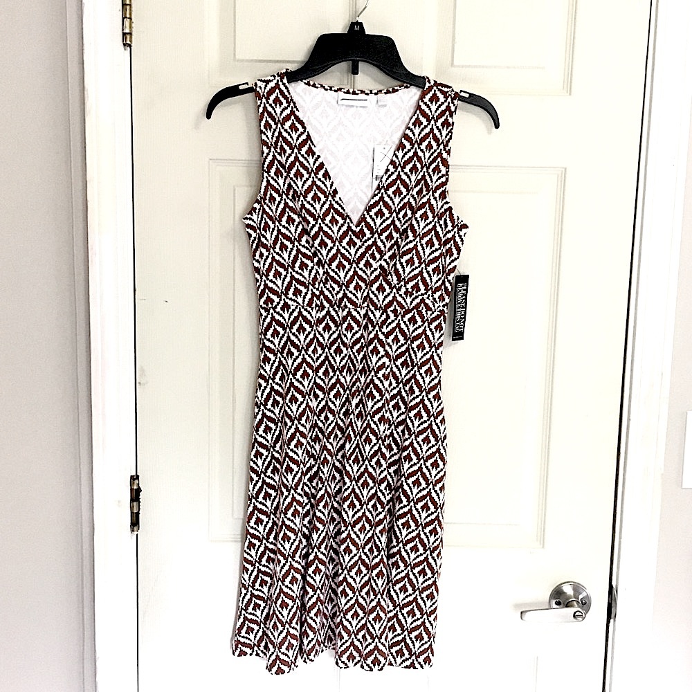NY & Co. Faux wrap, short, fit and flare XS casual dress